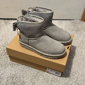 Ugg Ultra Mini Bailey Leather Bow Boot